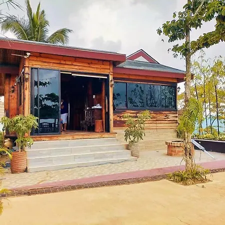 Log Cabin With Sea & Mountain View In Resort